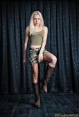 Margot &ndash; Bildserie 1 &ndash; Füße und Schuhe in HD bei FeetandShoes.de
