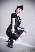 Nidian &ndash; Bildserie 1 &ndash; Füße und Schuhe in HD bei FeetandShoes.de