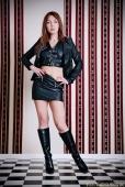 Claudia &ndash; Bildserie 4 &ndash; Füße und Schuhe in HD bei FeetandShoes.de